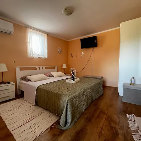 Simona Apartamento *